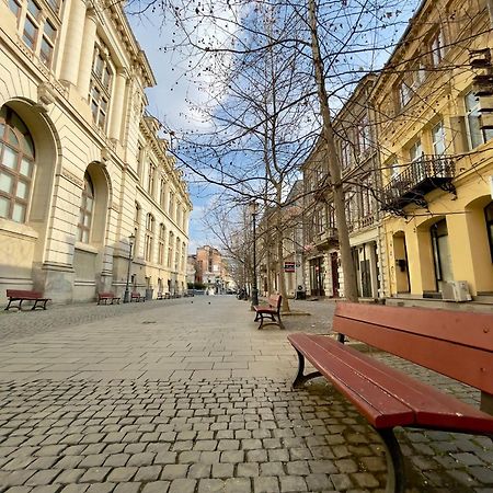 Old Town Jacuzzi Studio Bucureşti Ngoại thất bức ảnh
