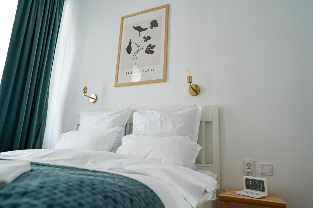 Old Town Jacuzzi Studio Bucureşti Ngoại thất bức ảnh