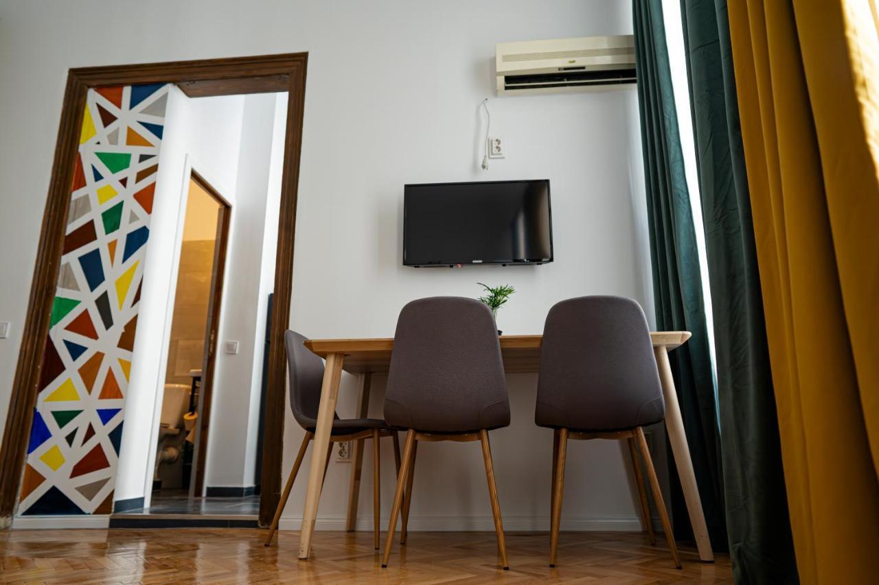Old Town Jacuzzi Studio Bucureşti Ngoại thất bức ảnh